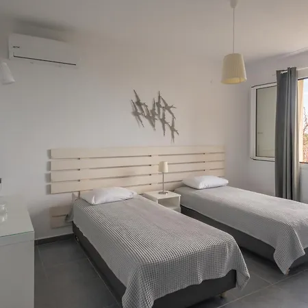 فيلة Aegean Breeze