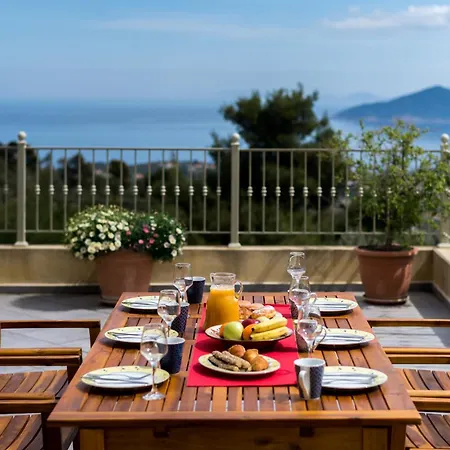 فيلة Aegean Breeze