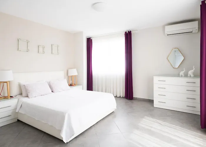 Villa Aegean Breeze *