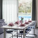 Aegean Breeze
