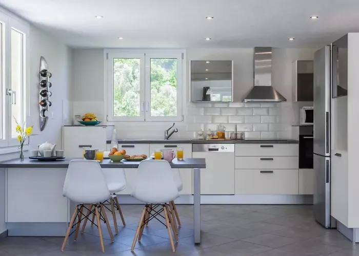 Aegean Breeze * Skiathos Town